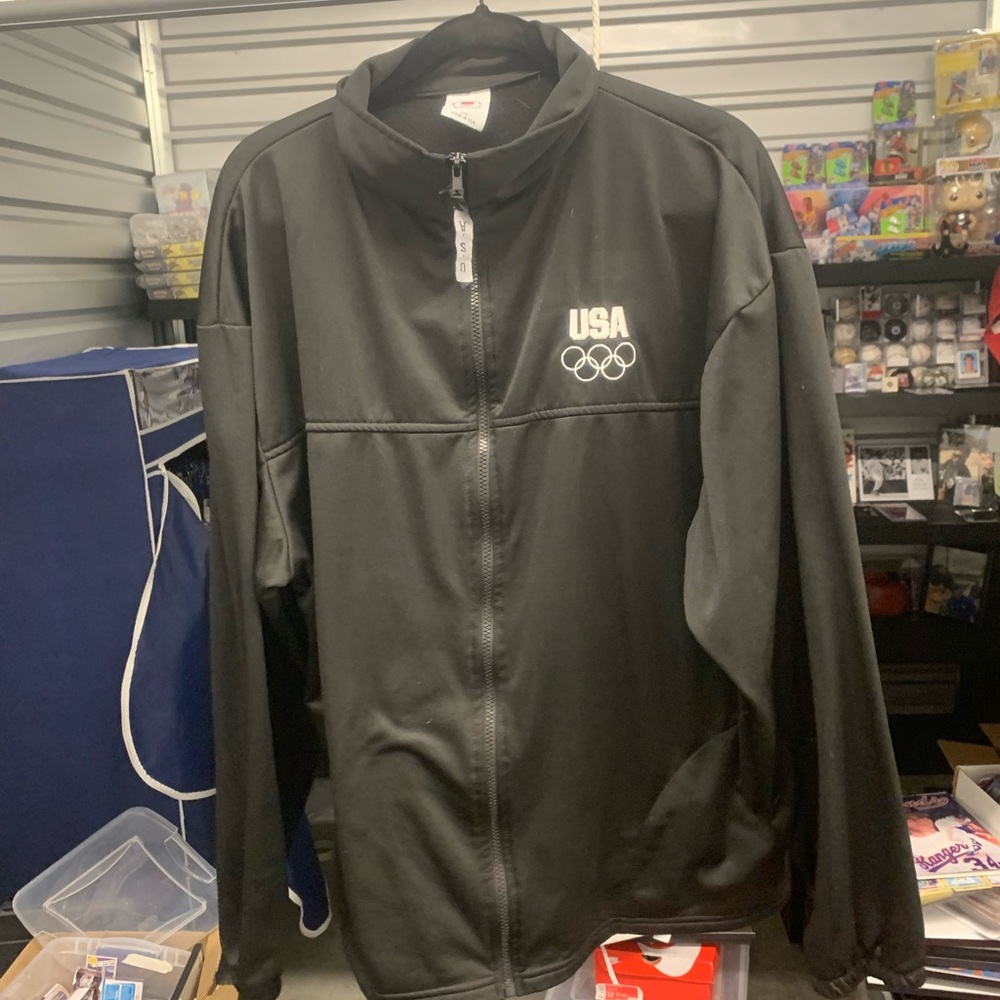 USA Olympics jacket SIZE:XXL ( FITS LIKE A XL )